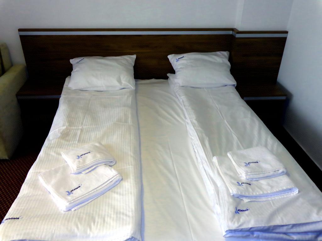 Adamar Jastrzebia Gora Bed and Breakfast Rum bild