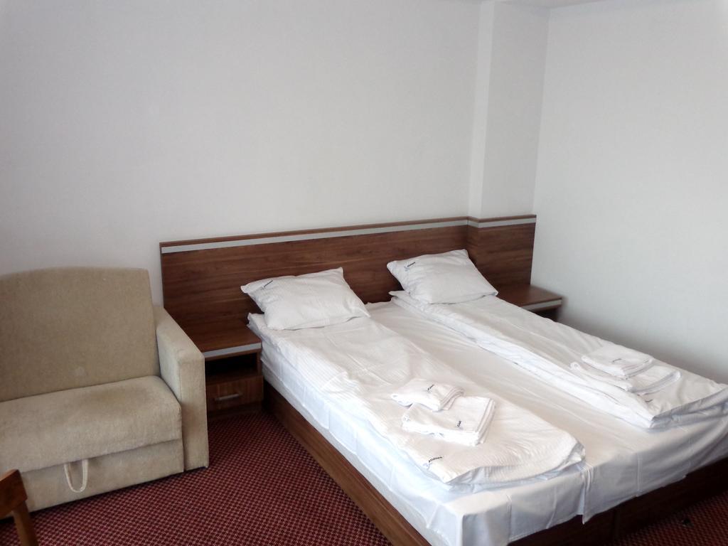Adamar Jastrzebia Gora Bed and Breakfast Rum bild